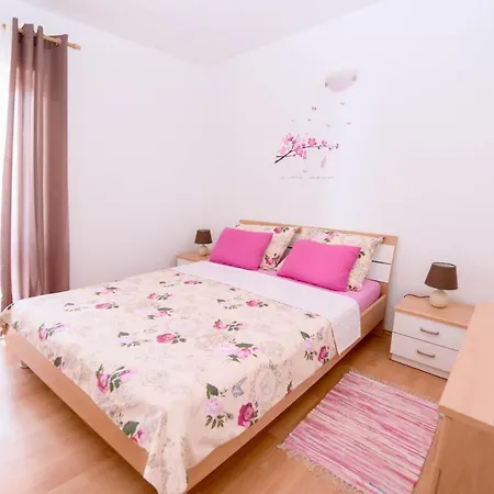 Apartment Donella Split