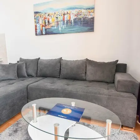 Apartment Donella *